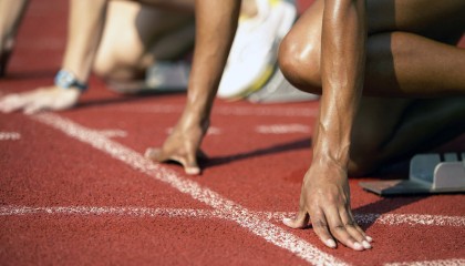 开云网址入口-马利克·蒂尔曼在PSV表现出色，赛季结束后引发多家欧洲俱乐部关注。