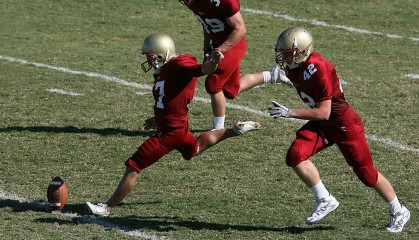 开云官网在线-攀登巨岩：登山者的极限挑战，极限攀岩视频